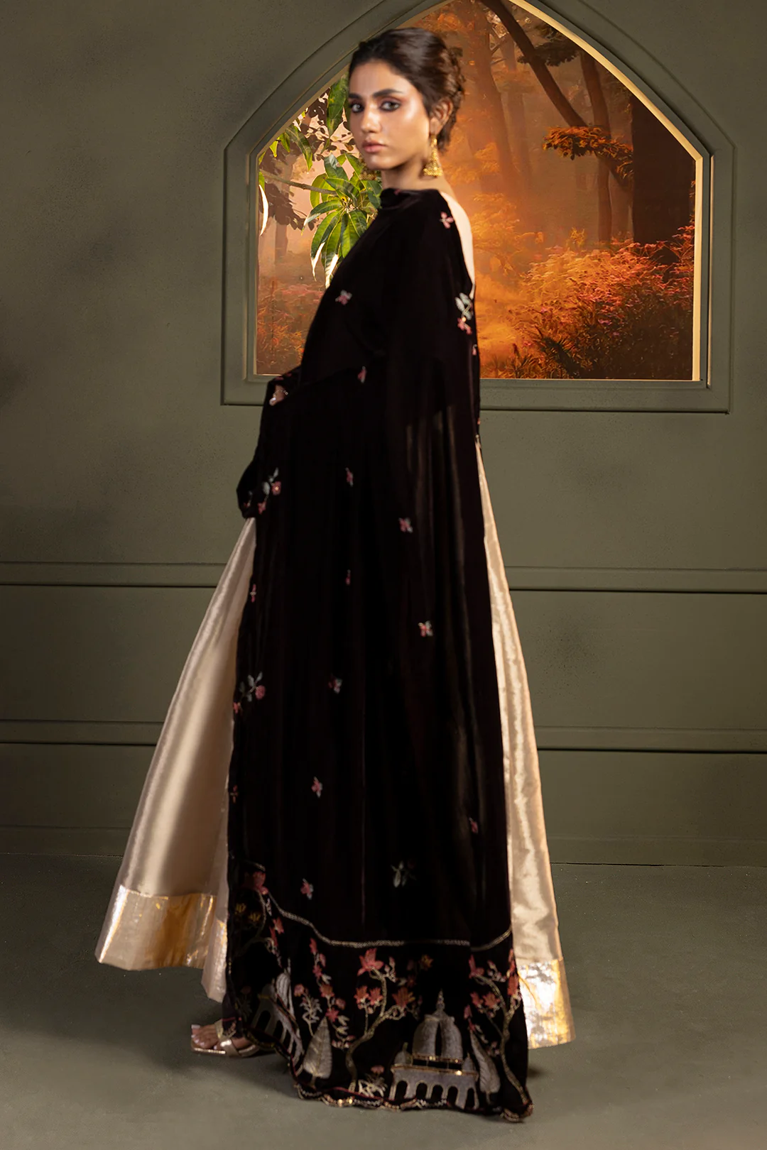 Zari Embroidered Shawl - 0029 - Image 13