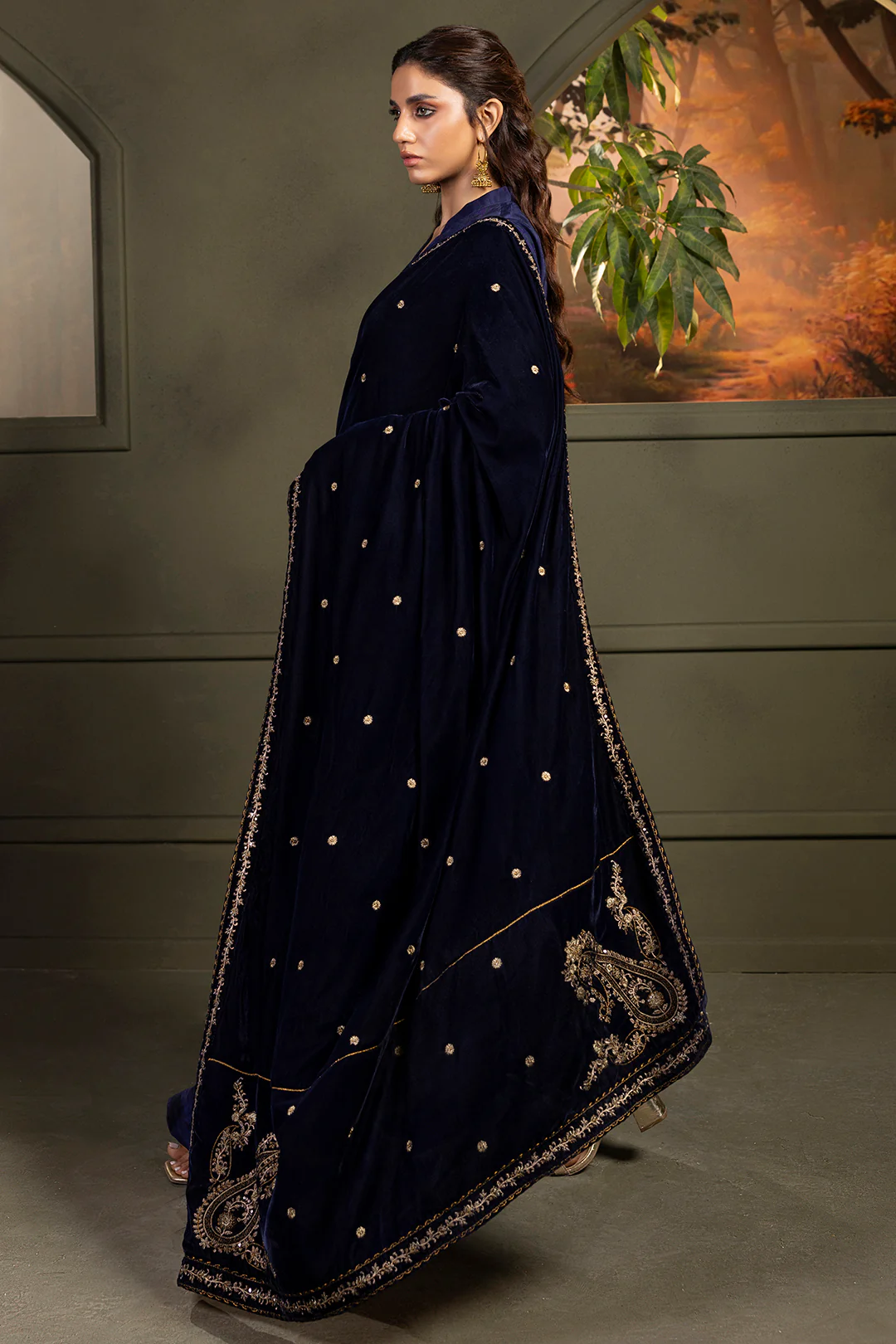 Zari Embroidered Shawl - 0030 - Image 5