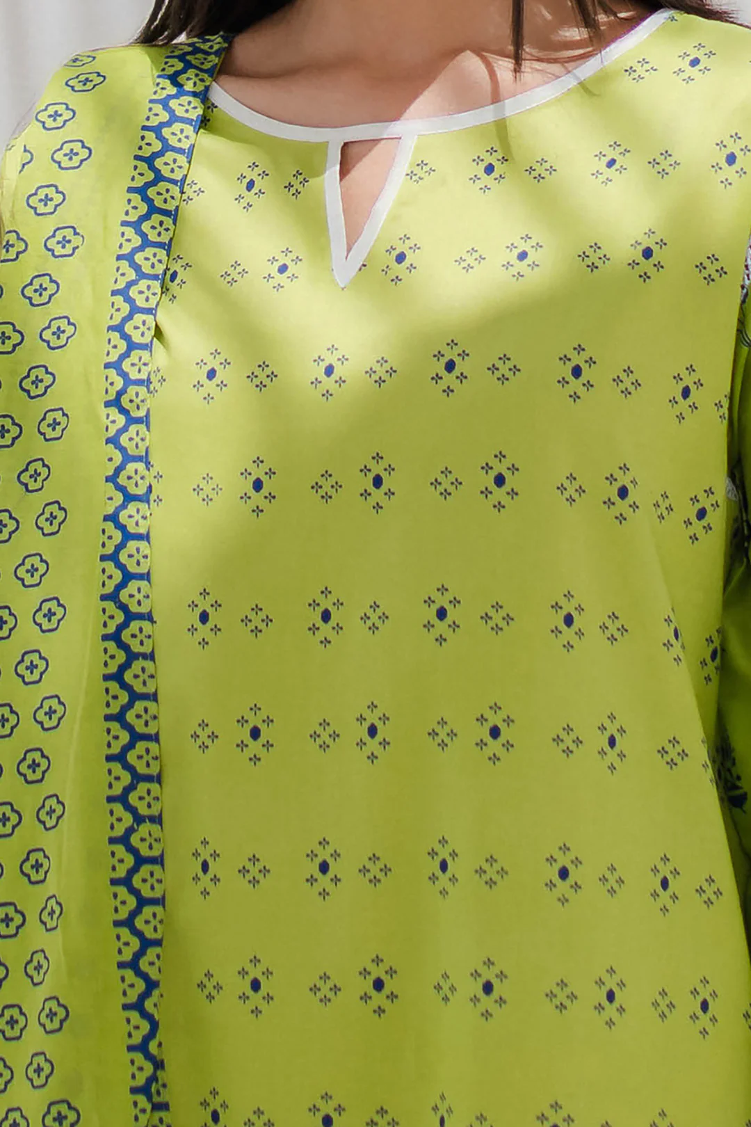 Embroidered Shirt Shalwar Dupatta - 0169 - Image 4