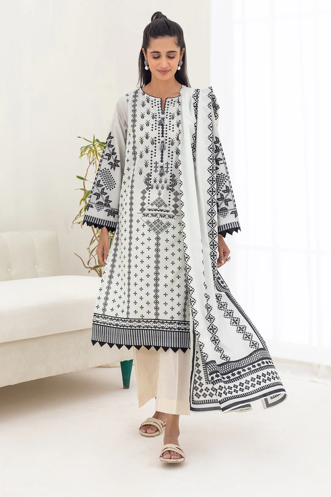 Embroidered Shirt Shalwar Dupatta - 0280 - Image 3