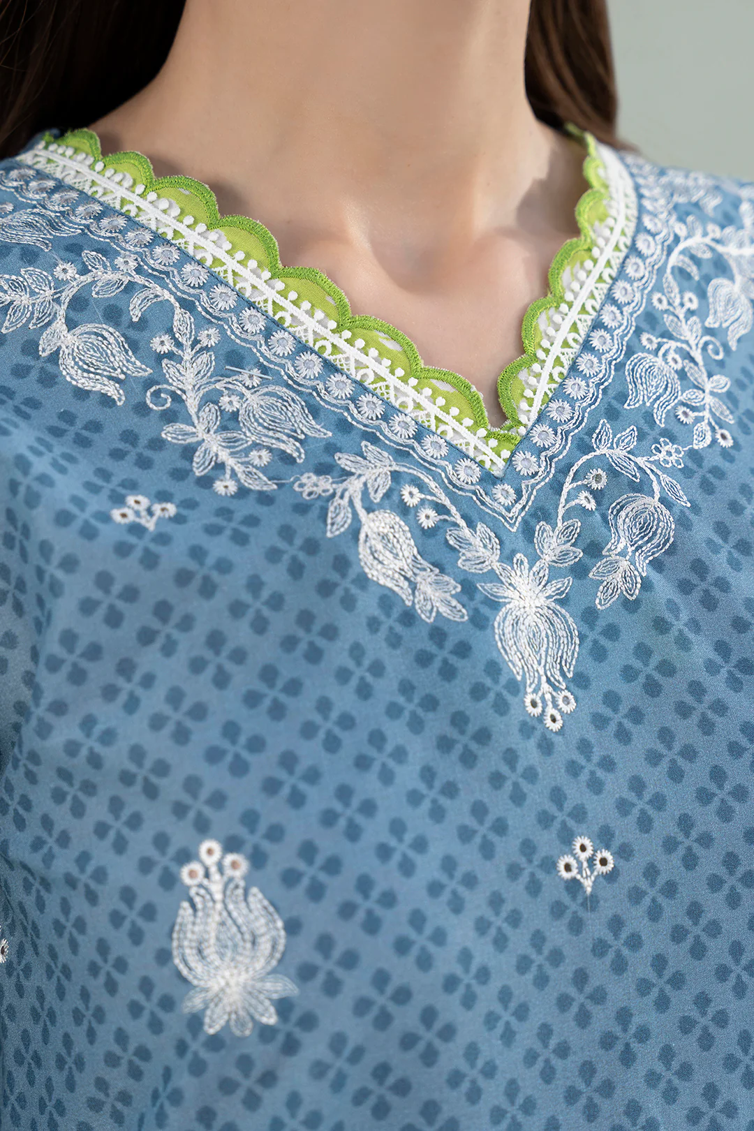 Embroidered Shirt Shalwar Dupatta - 0679 - Image 3