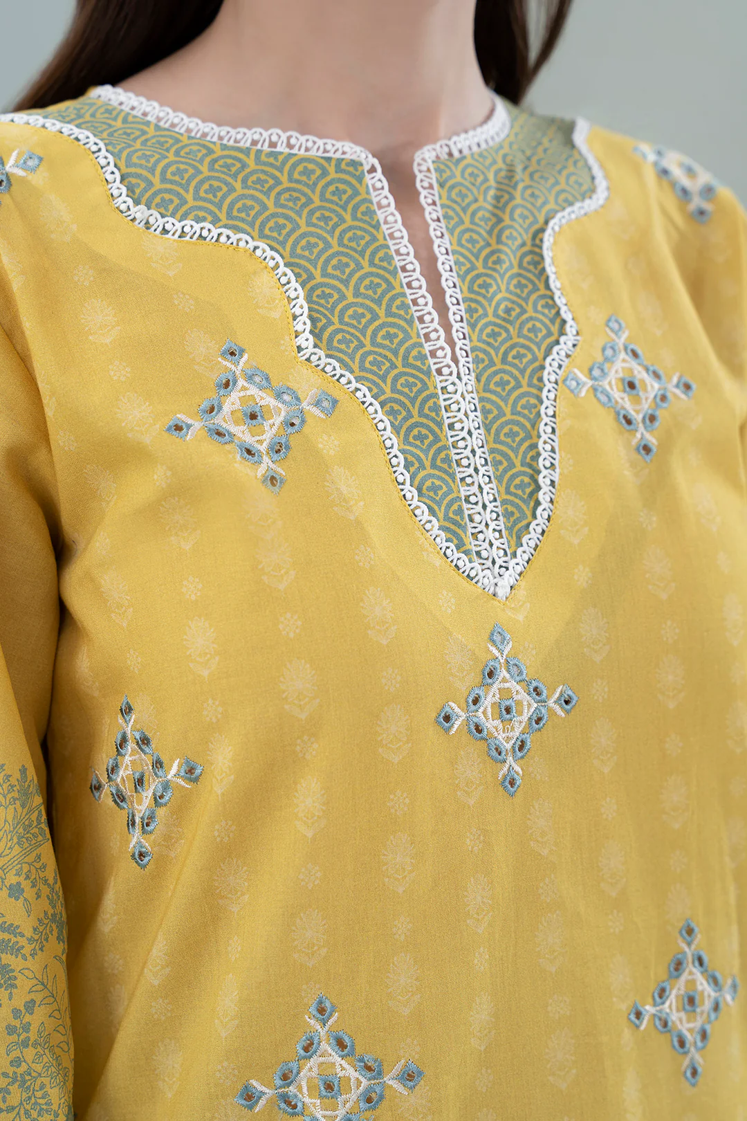 Embroidered Shirt Shalwar Dupatta - 0727 - Image 3