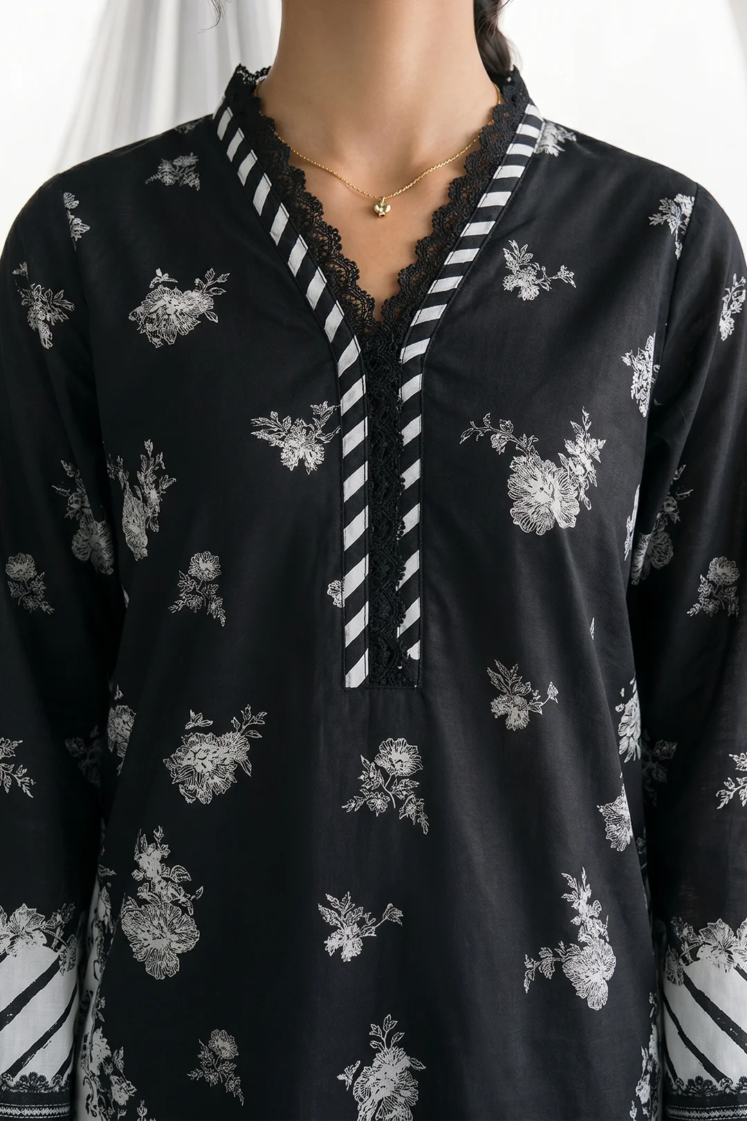 Embroidered Shirt Shalwar Dupatta - 0972 - Image 4