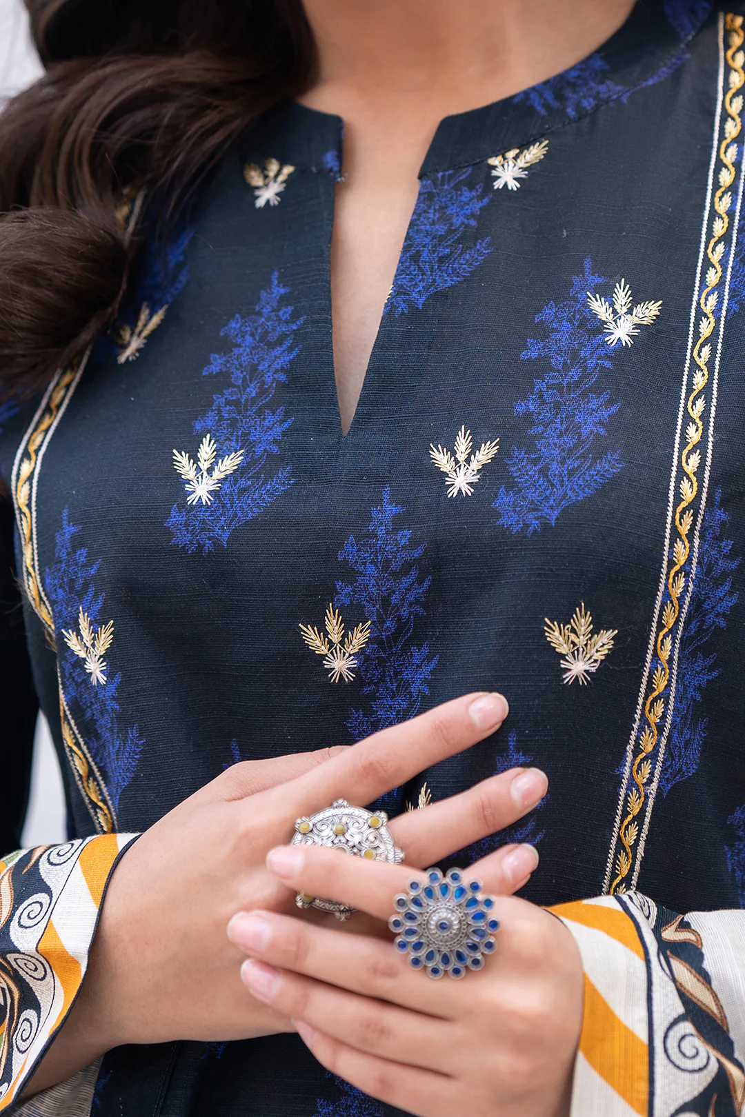 Embroidered Shirt Shalwar Dupatta - 0475 - Image 4