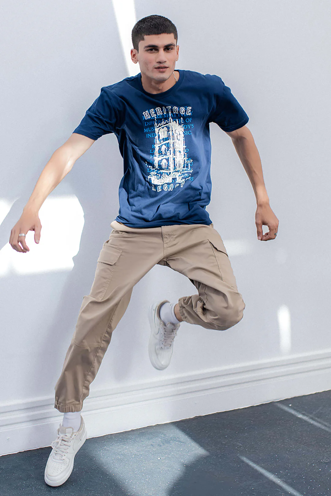 Graphic T-shirt - 0004 - Image 3