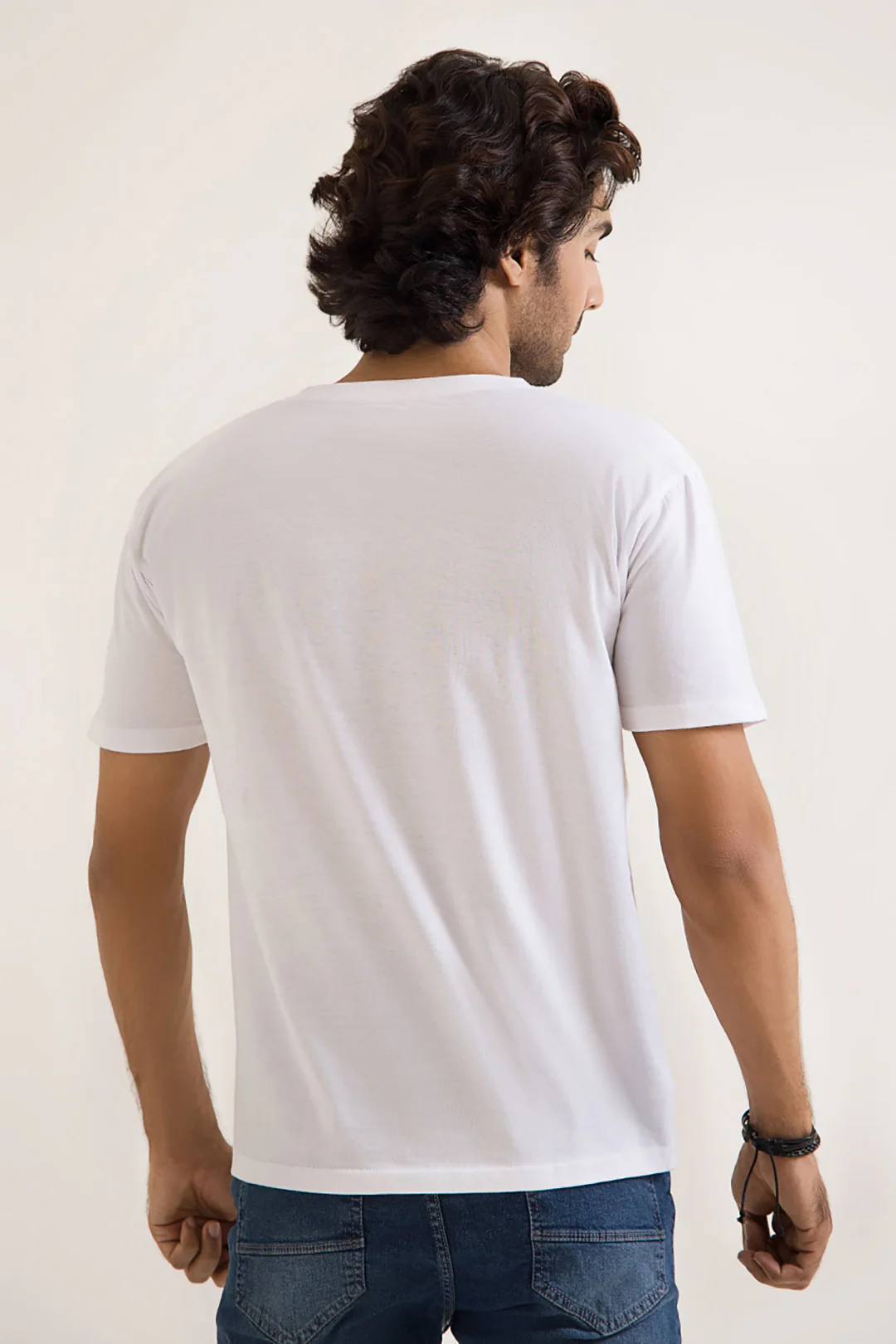 Graphic T-shirt - 0018 - Image 4