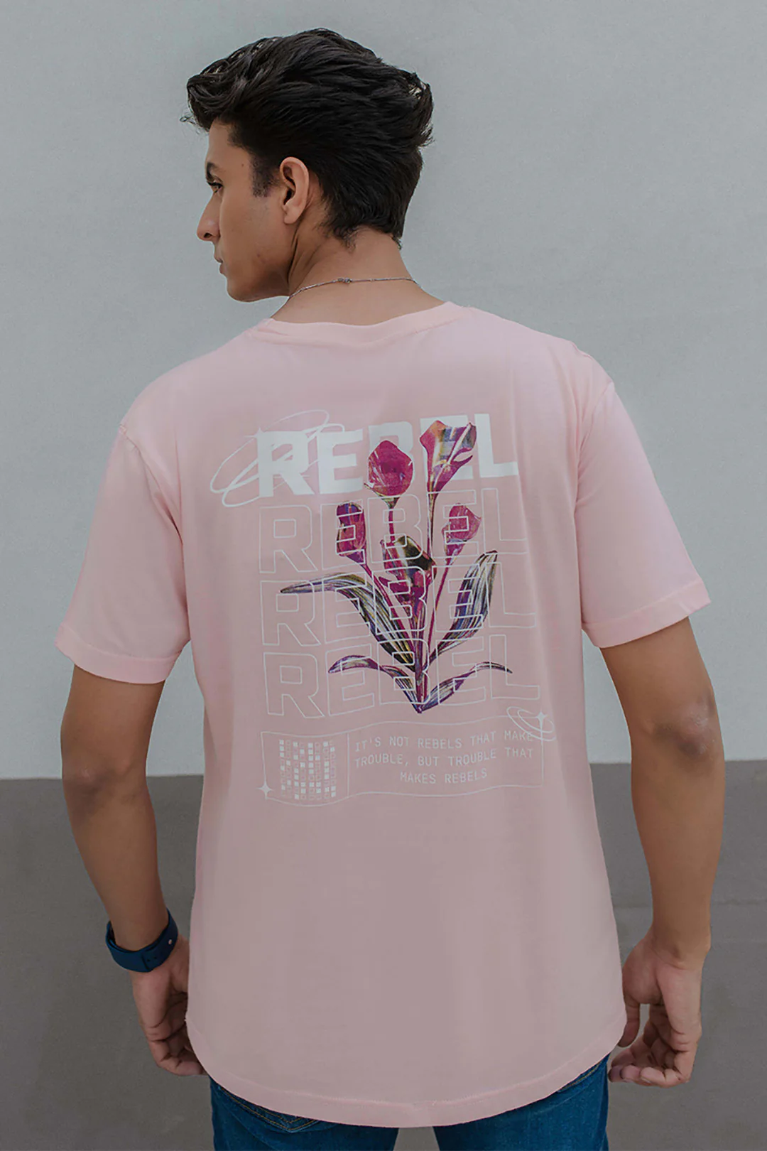 Graphic T-shirt - 0038 - Image 4