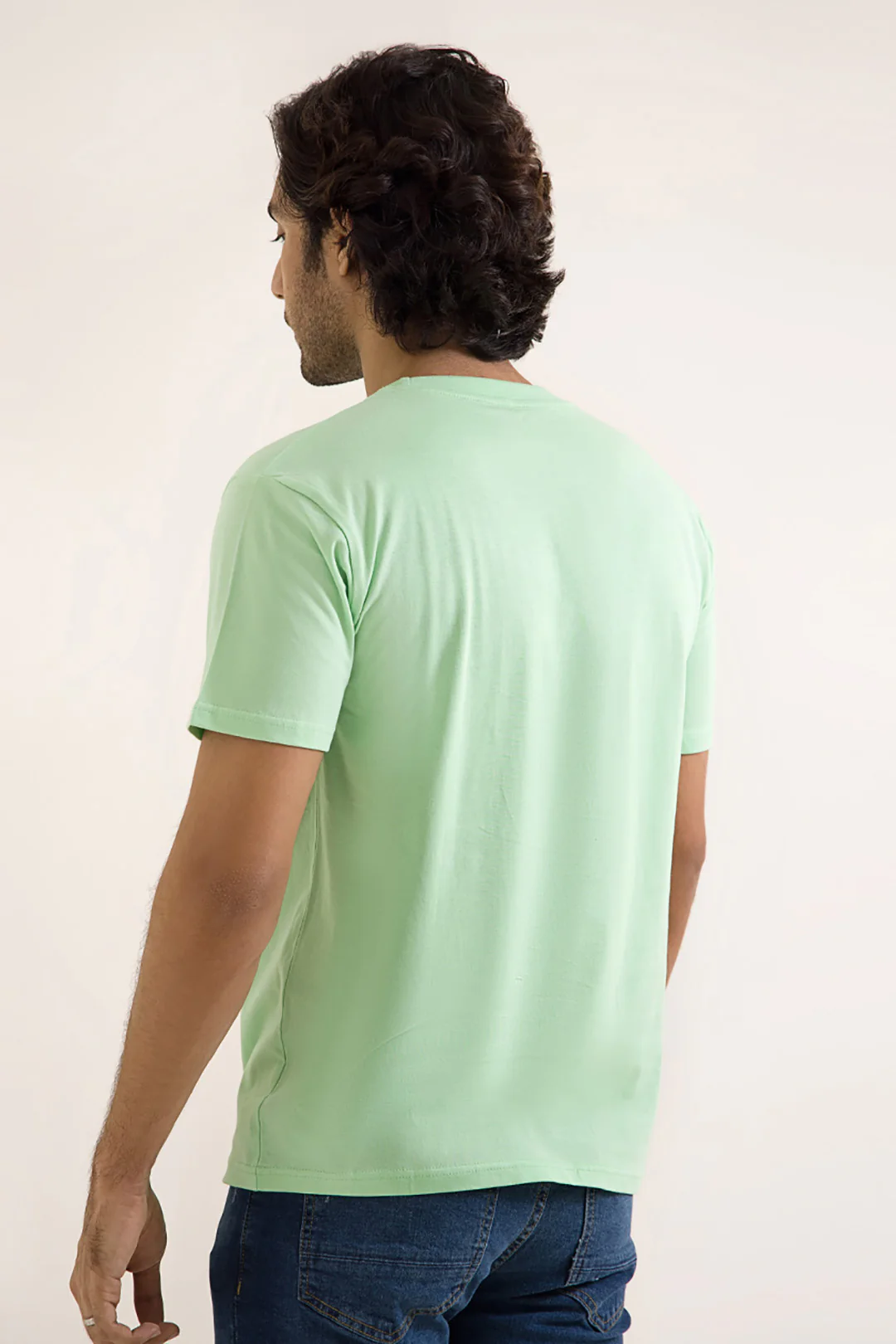 Graphic T-shirt - 0040 - Image 4