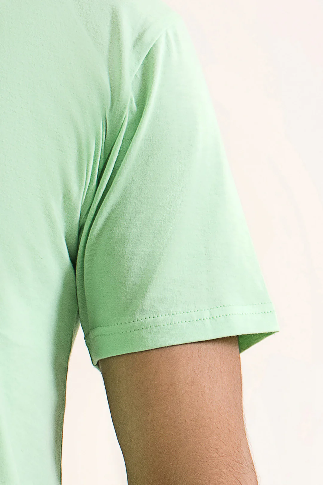 Graphic T-shirt - 0043 - Image 3