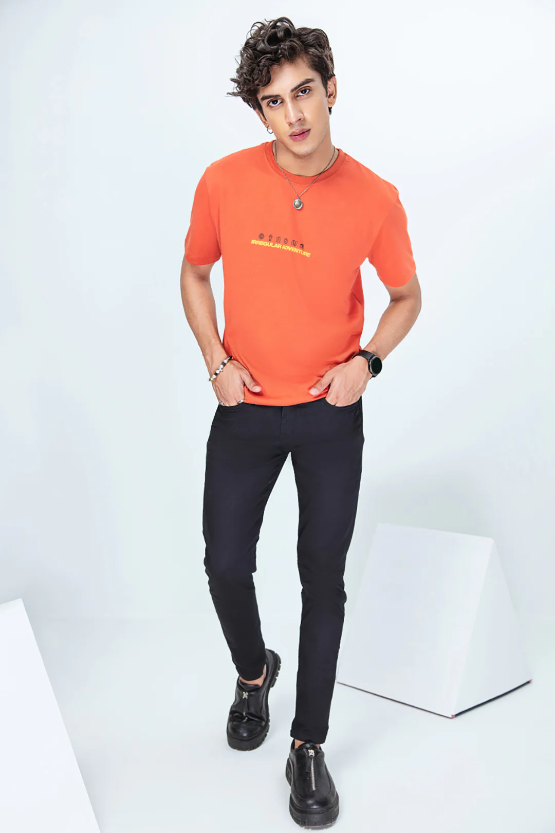 Graphic T-shirt - 2040 - Image 3