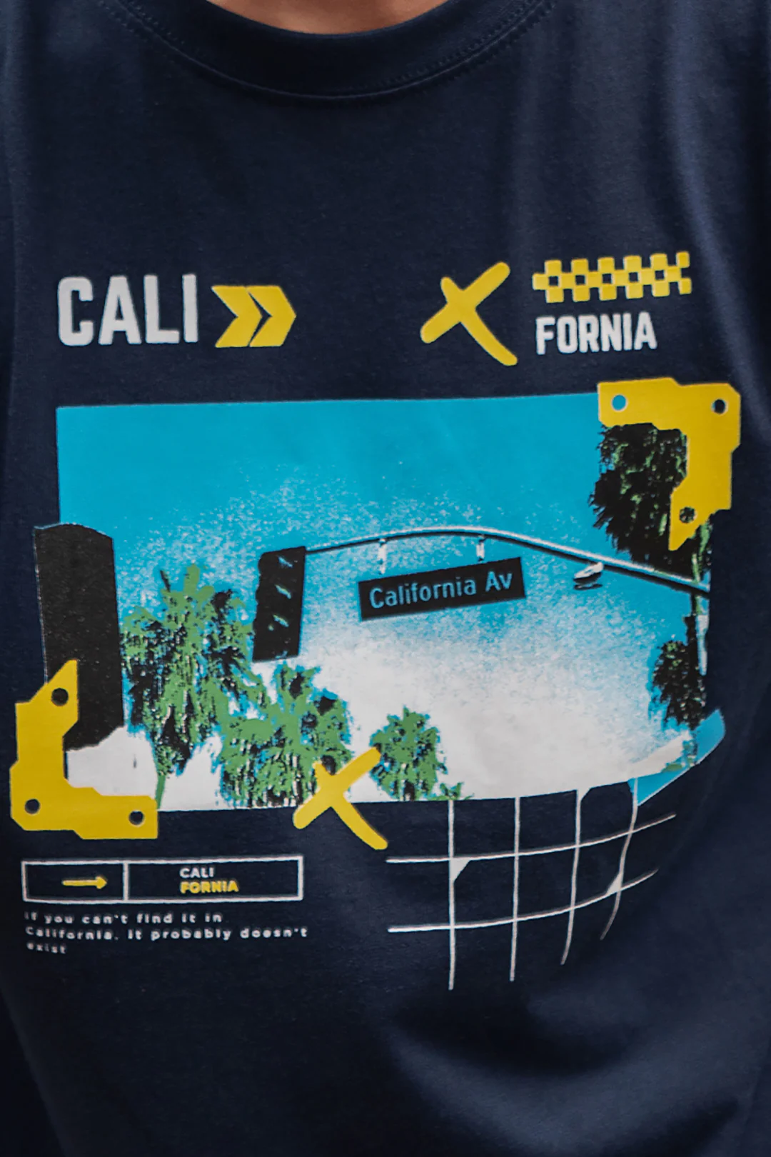 Graphic T-Shirt - R013 - Image 3