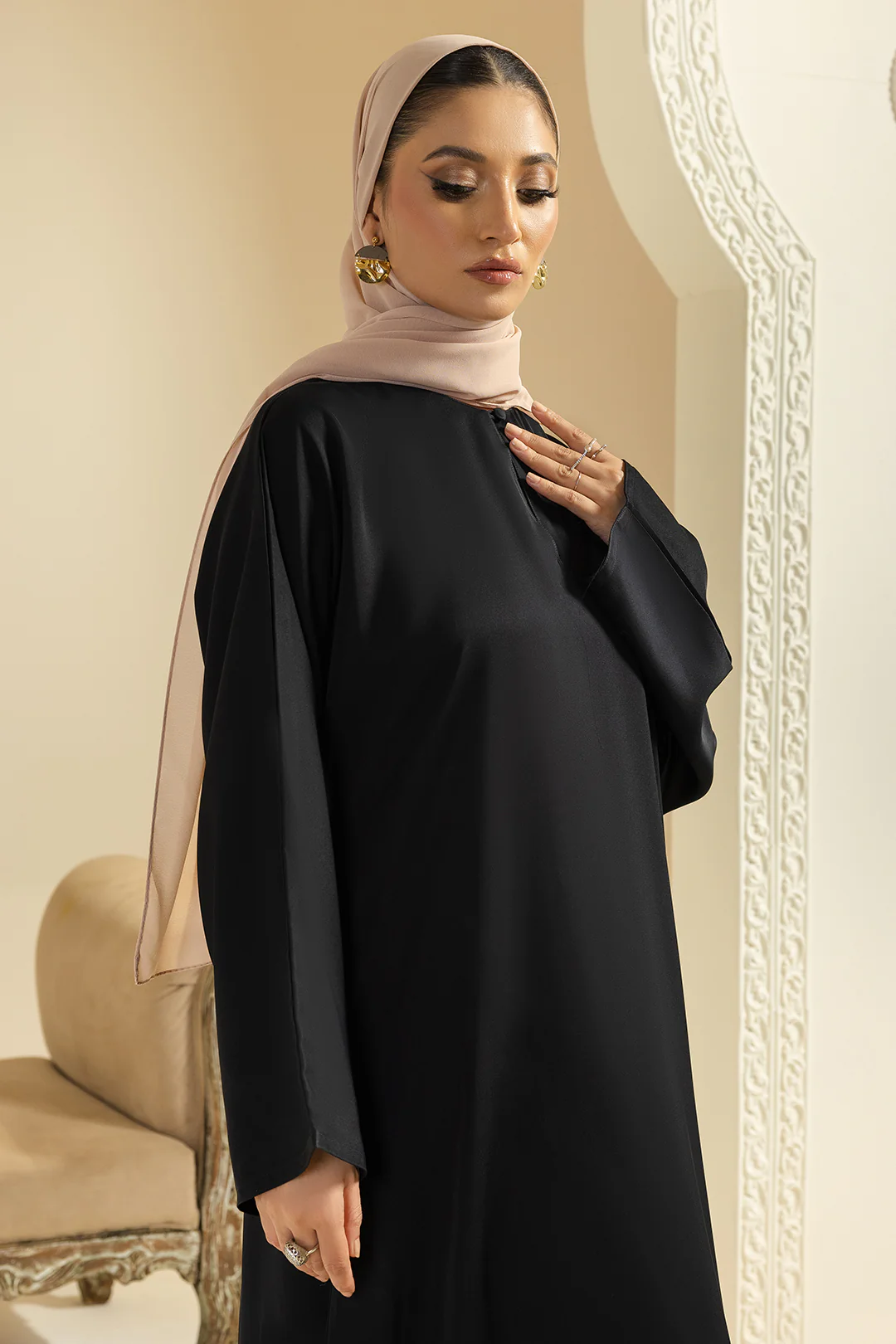 Single Button Plain Abaya with Pocket - 5011 - Image 10