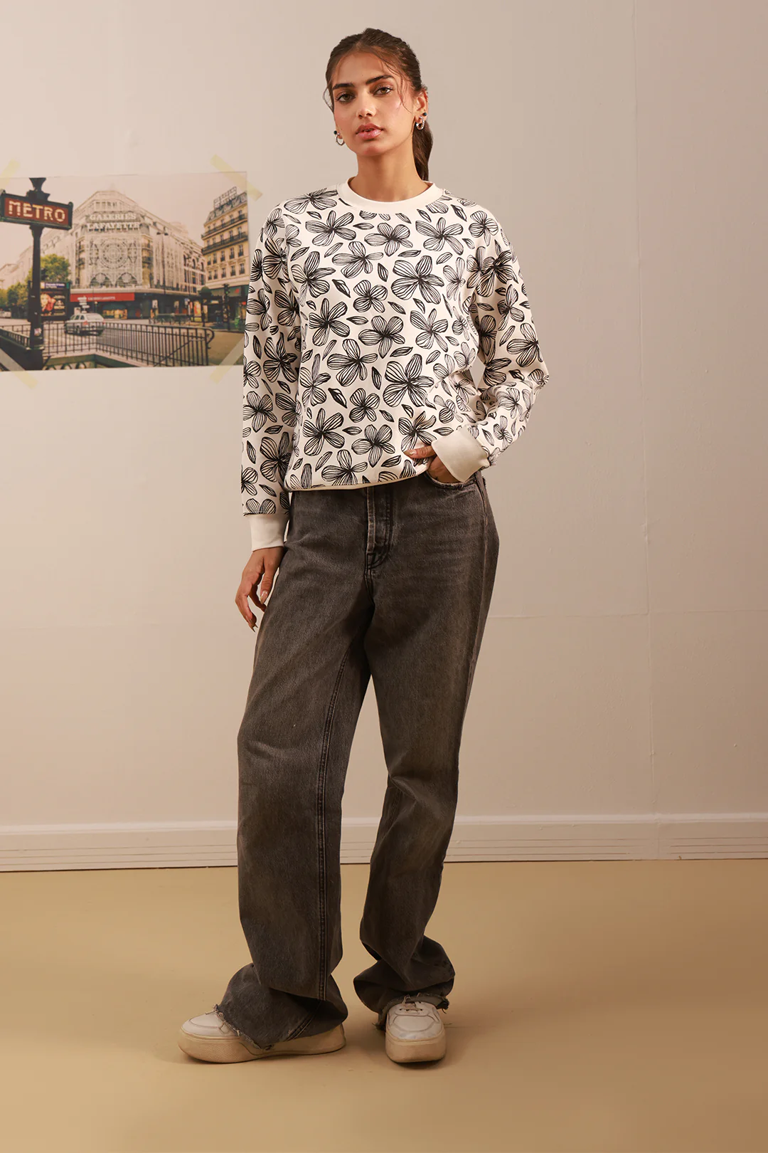 Graphic Sweat Shirt - 4009 - Image 9