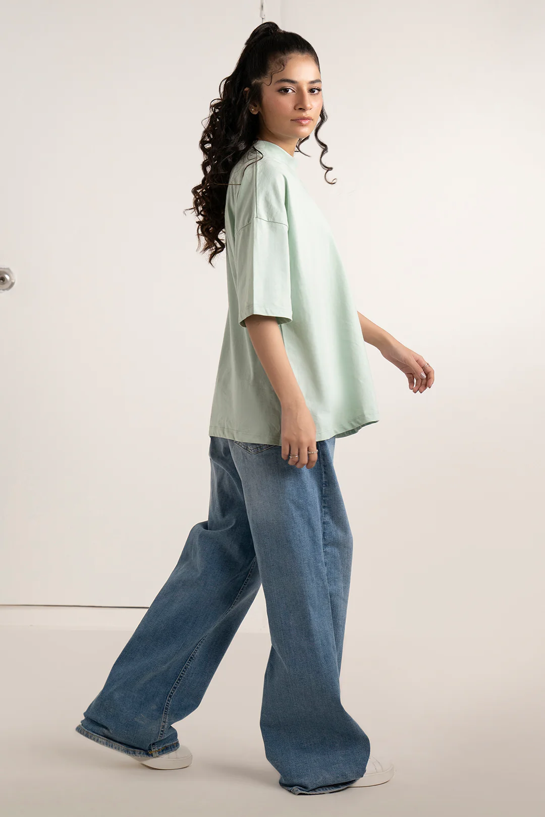 Oversized Basic T-Shirt - 5013 - Image 4