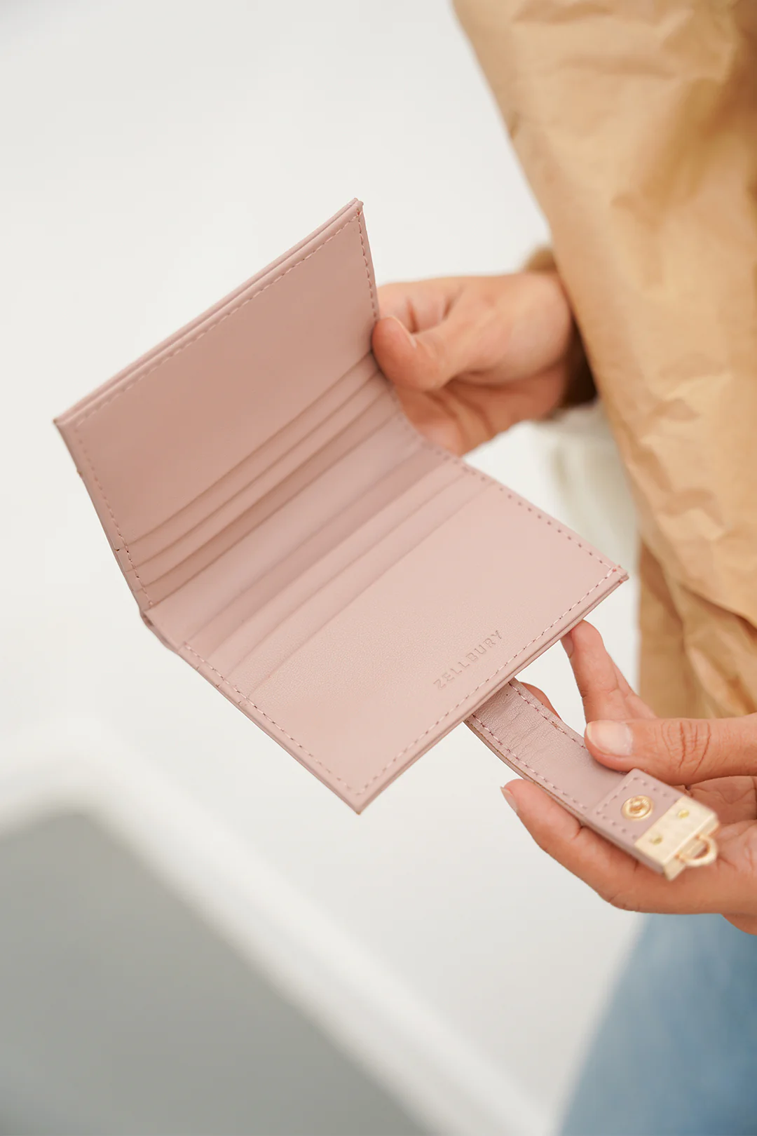 Wallets - E196 - Image 18