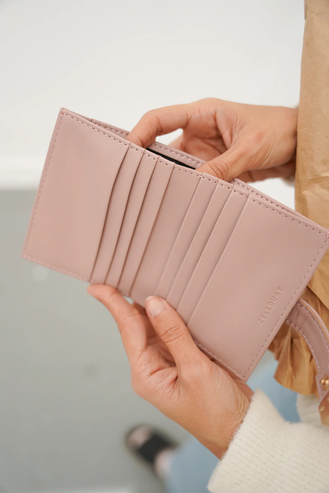 Wallets - E196 - Image 19